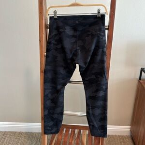 Lululemon, black camo leggings, size 8